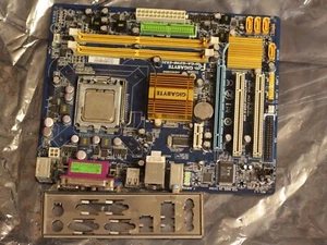 Gigabyte GA-G31M-ES2L PCI IDE SATA FDD VGA Motherboard Intel celeron 430 - Picture 1 of 1