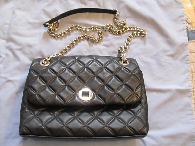 Bolso de mano/hombro Kate NY Spade acolchado negro imitación cuero cadena ajustable como nuevo Foto 1 de 4