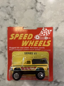 SPEED WHEELS SERIES VI  Green Pick Up Truck Flash - Picture 1 of 3