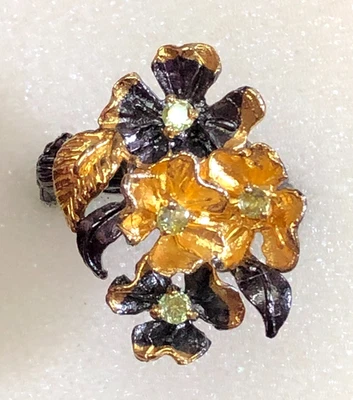 Sterling Silver Peridot Flower Ring BLACK & Gold Vermeil 925 Sz 7.5 6g 4218 - Image 1 of 4