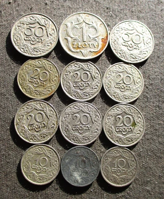 LOT OF TWELVE OLD COINS OF POLAND SECOND REPUBLIC  (II RZECZPOSPOLITA) - MIX 572 - Image 1 of 2