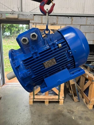 AMTECS - 11KW - 4 Pole - 400/690V - 160 FRAME - FOOT AND FLANGE MOUNT - IE3 - Image 1 of 3