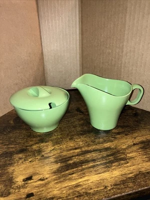 Boontonware Somerset Green Creamer & Sugar Bowl w/Lid MCM Melamine - Image 1 of 4