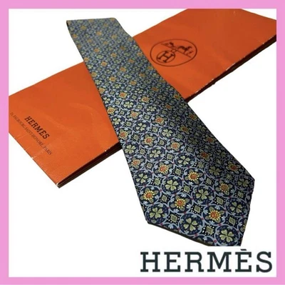HERMES Nueva Corbata Cuello Sin Usar Azul Marino Rojo Flor 100% Seda Hecha en Francia Foto 1 de 4