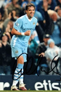 MAN CITY: OWEN HARGREAVES FOTO AZIONE 6x4 firmata + certificato di autenticità - Foto 1 di 1