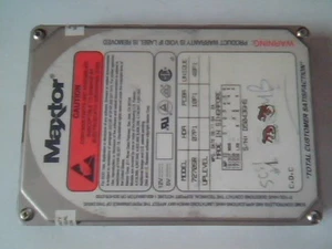 Disco rigido SCSI Maxtor 7270SR 07P1 10P1 48P1 50pin - Foto 1 di 4