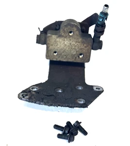 1998-2000 24V CUMMINS ISB FUEL PUMP BRACKET MOUNT WITH BLOCK AND BOLTS OEM - Imagen 1 de 8