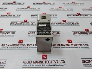 Yamamoto DS-P2 Barrier System 3AG4, AC 100V, 200V 50/60HZ 13.0V(MAX)~9.0V(MIN) - Picture 1 of 6