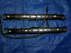 SITZ Schienen vorn links rechts  Hyundai Trajet FO 2000-2008 - Bild 1 von 10