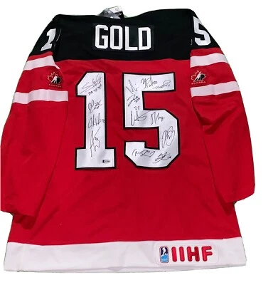 Camiseta deportiva 2015 Team Canada World Juniors firmada “oro” Connor McDavid certificado de autenticidad Bas Foto 1 de 4