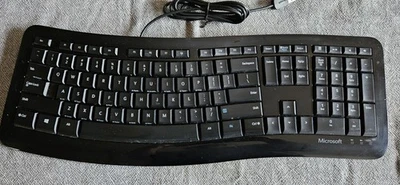 Microsoft Comfort Curve Keyboard 3000 USB Multimedia Contour Model 1482  - Image 1 of 4