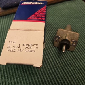 GM New Base Antenna Assembly W Bracket 1990-94 Lumina 10136737 - Picture 1 of 4