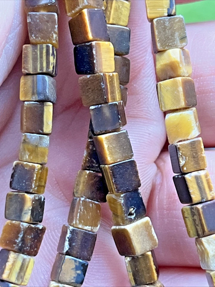 Tigerauge Perlen Würfel Mit Loch 83 Stück 4 mm Edelstein Heilstein Kristall DIY - Bild 1 von 4