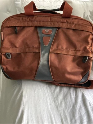 Bolsa de viaje Tumi T-Tech de nailon balístico grande expandible para computadora naranja genial Foto 1 de 4
