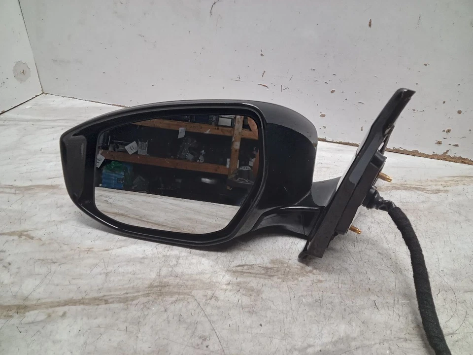 Used Left Door Mirror fits: 2017 Nissan Maxima Power w/LED turn indicators heate Foto 1 de 4