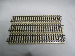 AP537 MARKLIN HO LOT 3 RAILS DROITS BALLAST DUR Ref 5106 BON ETAT - Imagen 1 de 5
