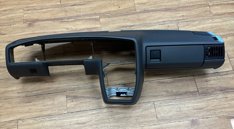 Salpicadero gris Volkswagen Corrado OEM Foto 1 de 4