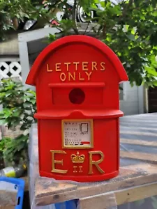 Vivid Arts Red Royal Mail Letter box Birdhouse Garden Decoration Nest Box Birds - Picture 1 of 6