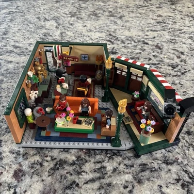 LEGO Friends Central Perk Set Cafe TV Series Show 21319 Not Complete As is - Image 1 of 4