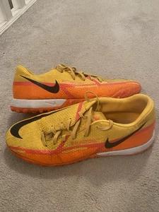 Boys Mens Womens Nike Phantom Football Boots Astro Trainers Size 7 EU 41 - Picture 1 of 9