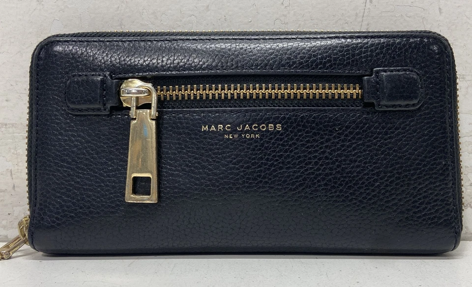 Cartera clutch de cuero con cremallera Marc Jacobs Foto 1 de 4