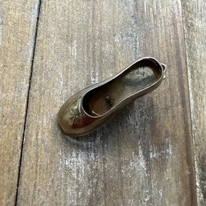 Zapatos de ballet solapa corbata clip tono dorado metálico - Imagen 1 de 5
