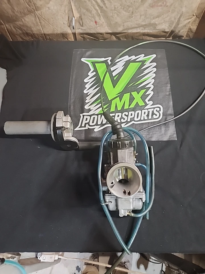 1995 Kawasaki KX125 OEM Keihin Carburetor w/ Throttle Cable & Grip Clean - Image 1 of 4