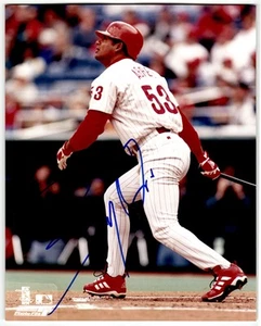 BOBBY ABREU Autographed 8x10 Photo Philadelphia Phillies - Imagen 1 de 2