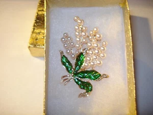 Betsey Johnson Enamel Rhinestone Bouquet Faux Pearls Floral Brooch Pin - Picture 1 of 4