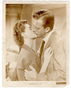MUTTER HAT ES MIR NICHT GESAGT 1950 Lundigan HAVOC McGuire KISS Film Still 8x10 Foto - Bild 1 von 1