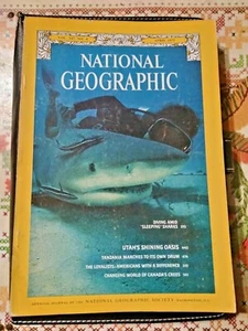 VINTAGE NATIONAL GEOGRAPHIC MAGAZINE APRIL 1975 - Picture 1 of 1