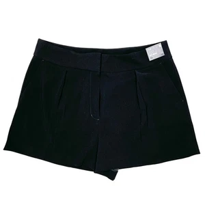 Express Stylist super hoch geschnittene Shorts Übergröße 16 schwarz Plissee elegant Goth NEU! - Bild 1 von 9