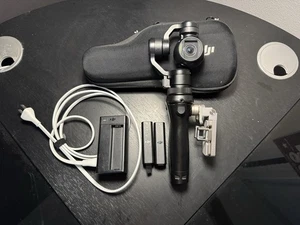 DJI Osmo Handheld 4k Camera and 3-Axis Gimbal - Zenmuse X3, with Battery2+ - Picture 1 of 8