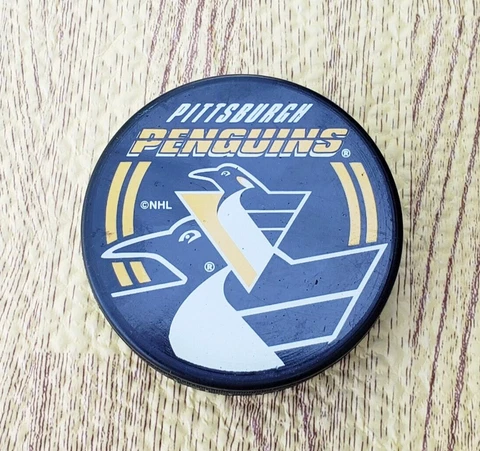 🔥 Pittsburgh Penguins 90's 1990's Throwback Vintage Souvenir Puck Cover