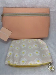 2 BRAND NEW ASSORTED MAKE UP BAGS (PEACH DAISIES) - Picture 1 of 3