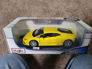 Genuine Maisto Lamborghini Huracan Coupe 1:18 Car Model Diecast Yellow in box - Picture 1 of 4