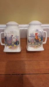 Vintage Rooster Chicken Hen Salt and Pepper Shaker Made In USA Kitchen Essential - Picture 1 of 18