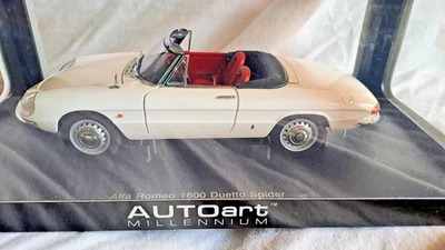 Alfa Romeo DUETTO Spider 1600 1966 1:18 AUTOART 70136 come nuovo/as new - Immagine 1 di 4