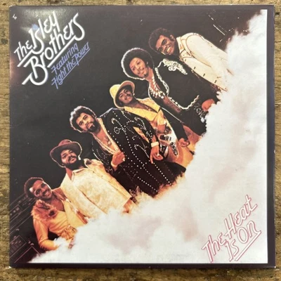 LP The Isley Brothers - The Heat Is On Feat Fight The Power PZ 33536 Gatefold - Image 1 of 4
