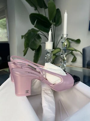 Nuevo en caja Chanel Coco Beach 24M Clásico Cordones Rosa Metálico Logo CC talla 39 EU Foto 1 de 4