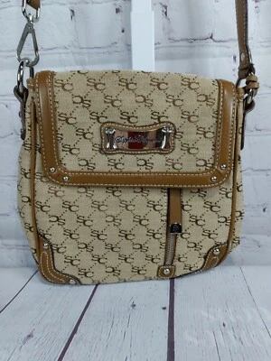 Bolso Bandolera Sophia Caperelli Cartera Firma Tela Borde Marrón Plateado Herrajes Foto 1 de 4