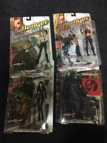 Set of 4 DANGER GIRL McFarlane Toys Comic Book Action Figures J. Scott Campbell Cover