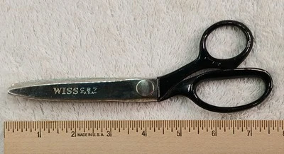 Vintage WISS MODEL CB7 USA PINKING SHEARS SCISSORS Scalloping 7-1/2” Long - Image 1 of 4