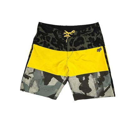 Pantalones cortos Fox Racing amarillos camuflados con logotipo Foto 1 de 4