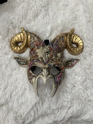 Máscara decorativa dourada e multicolorida/steam punk - Imagem 1 de 3