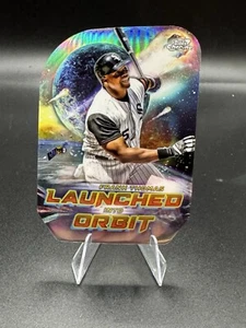 2023 Topps Chrome Cosmic Frank Thomas Launched Into Orbit Die-Cut Refractor - Picture 1 of 2
