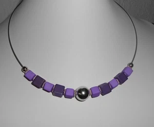HÜBSCHER Hals REIF / Würfel Collier / LILA - Töne + Silber Kugel / Edelstahl - Bild 1 von 1
