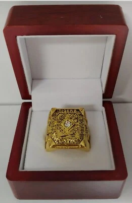Detroit Tigers - Anillo Serie Mundial 1945 con caja de exhibición de madera Foto 1 de 4
