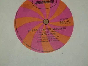 FARON YOUNG *RARE OZ 7'' 45 ' IT'S FOUR IN THE MORNING ' 1972 EXC - Picture 1 of 2
