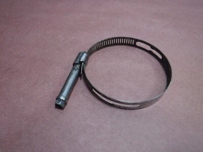 Jeep Grand Cherokee WJ 99-04  4.0  Resonator Air Cleaner to Throttle Body Clamp - Image 1 of 4